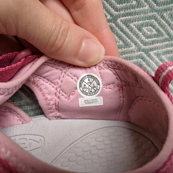 Keen Newport H2 Youth Sandals in Pink & Rose - Picture 7 of 10